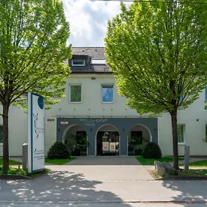 Schreder 2* Munich